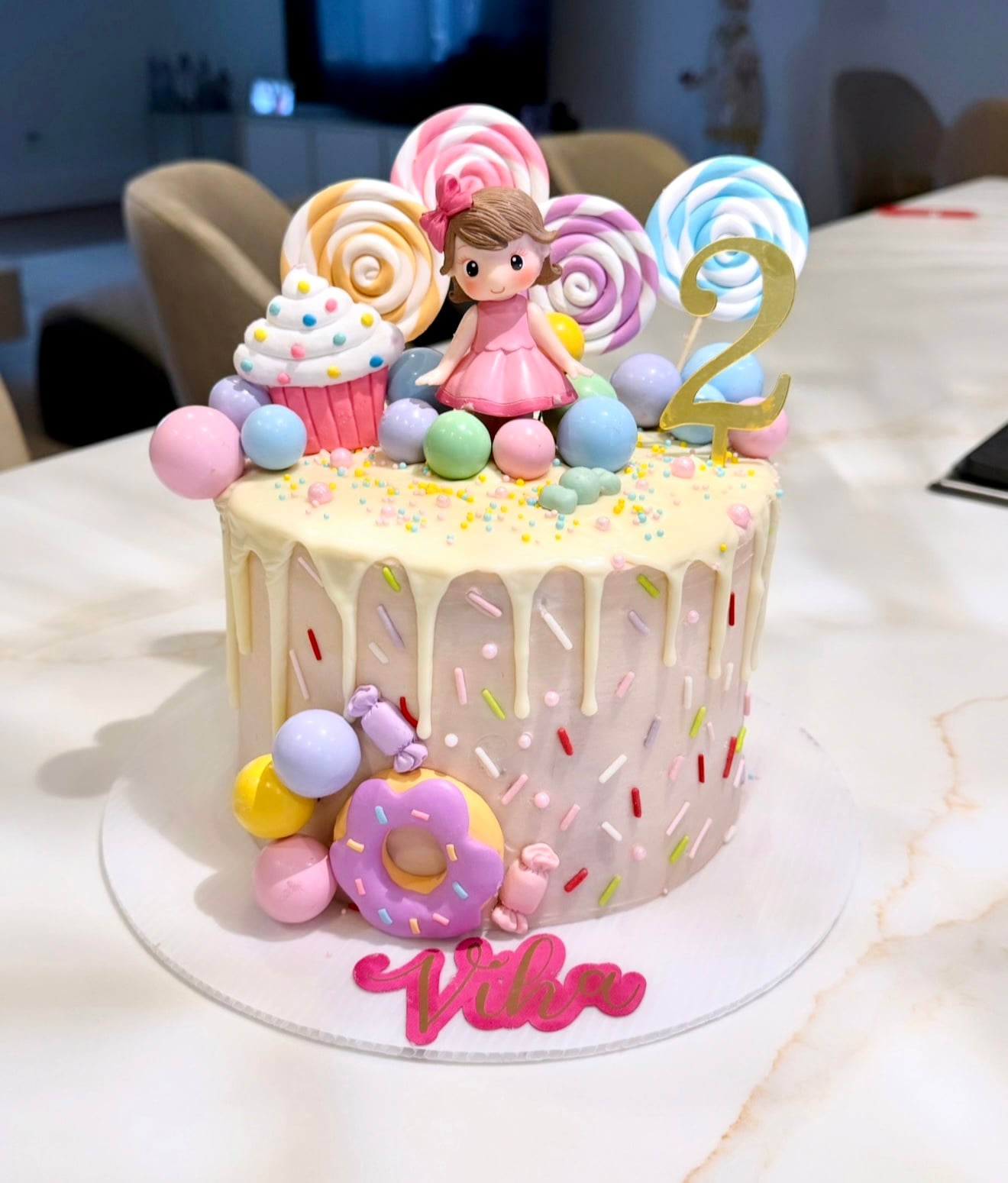 Stunning custom birthday cake with intricate floral decorations, made by Cakes by Ashni for a milestone celebration in New Jersey